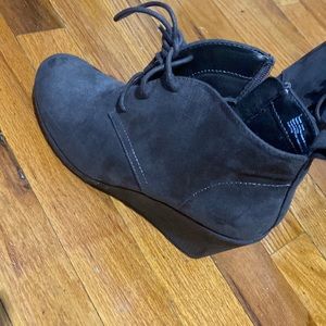 Brown wedge heel zipper on side